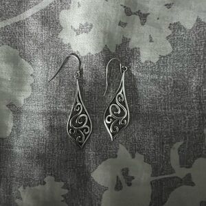 Elegant Silver Swirl Earrings